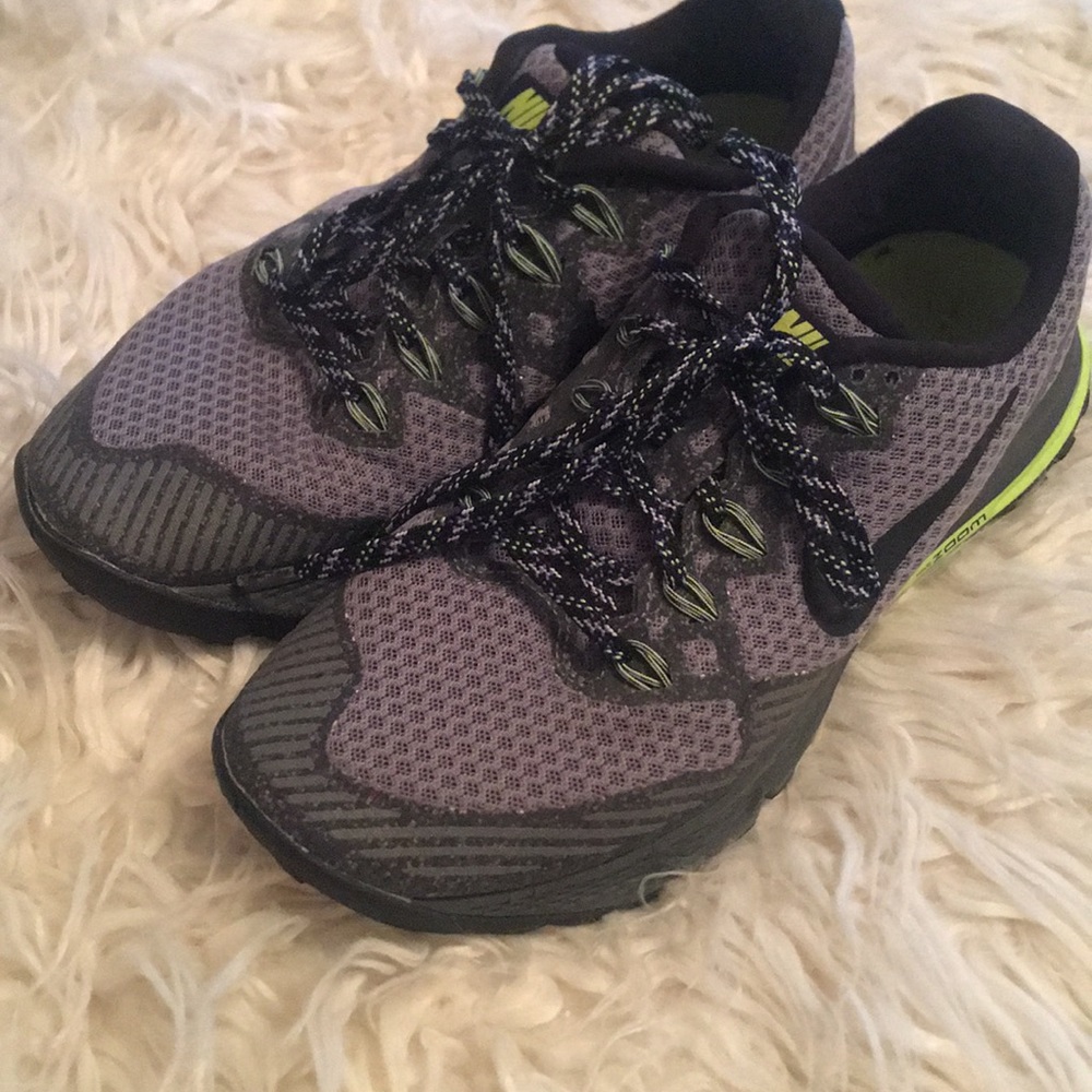 Running shoes